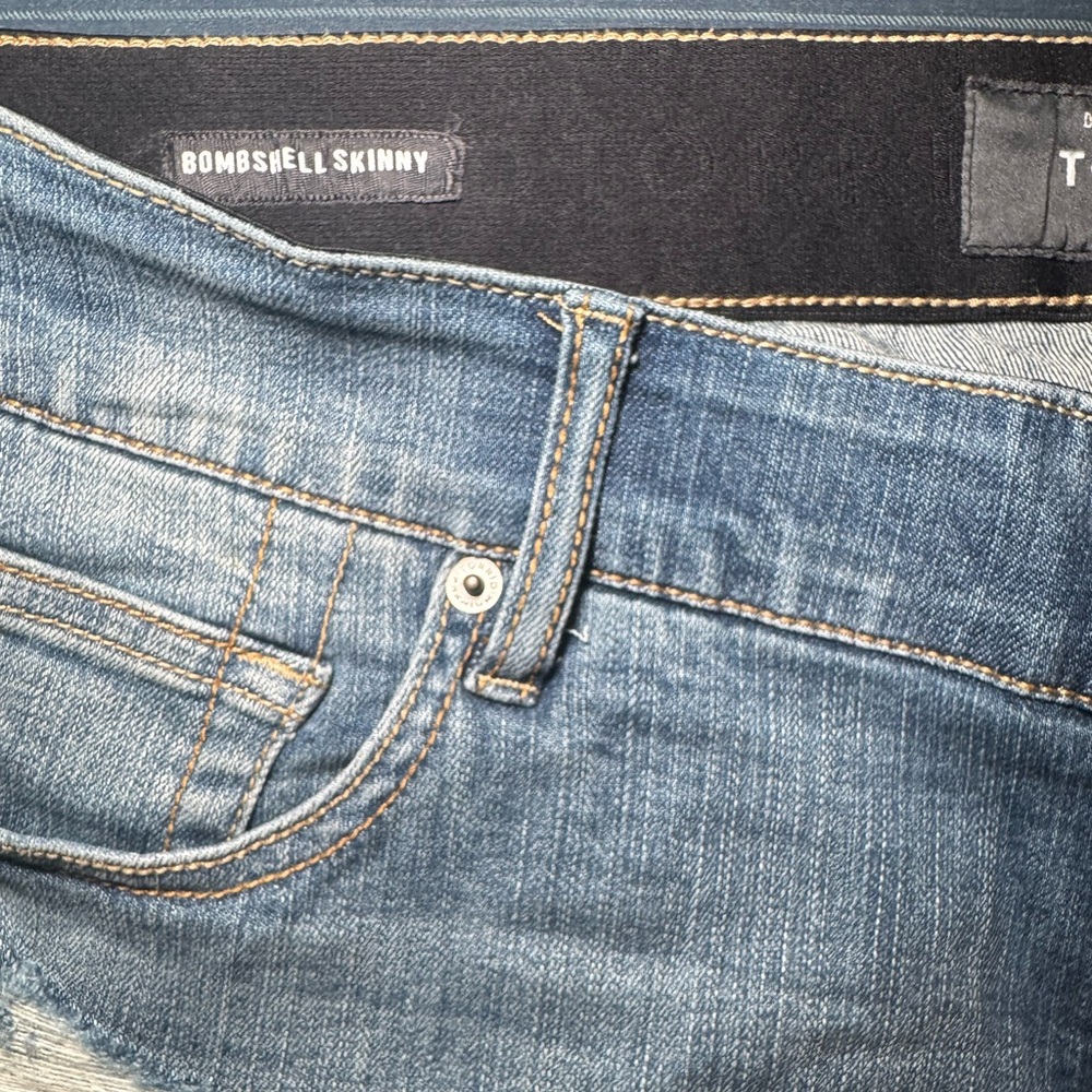 Torrid Bombshell Skinny Blue Jeans sz 16xs